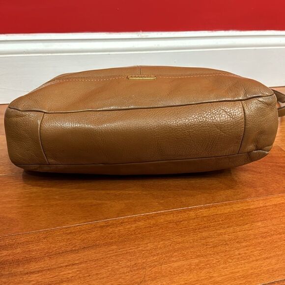 Coach British Tan Leather Hobo Adj. Strap 2 Way Shoulder Zip Close - Picture 7 of 16